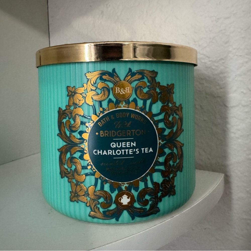 Bath & Body Works Bridgerton Queen Charlotte's Tea Scented Candle - NEVER USED